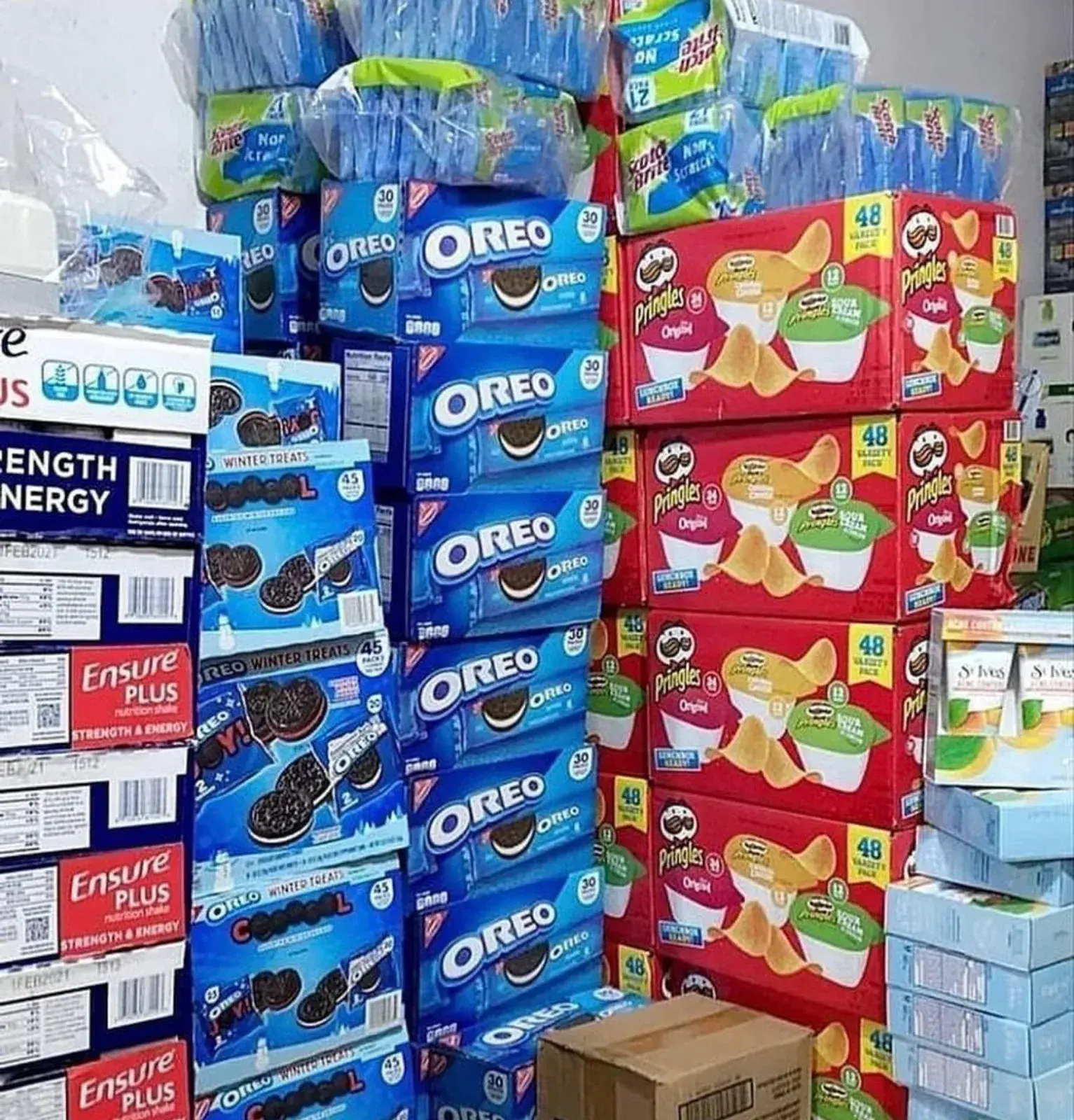 Groceries & Consumables Truckload, Kids, Sealed, retail-ready packaging