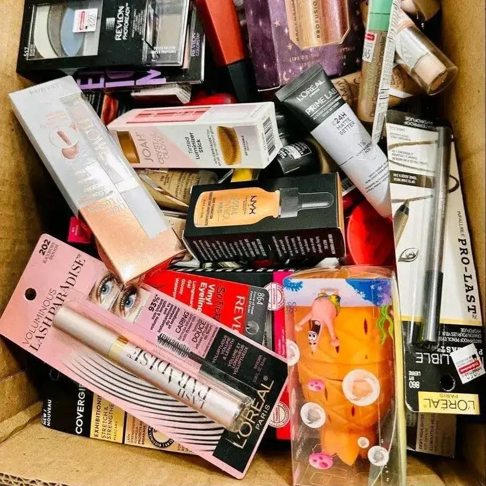 Wholesale Makeup & Beauty Pallet (200+ Pieces), Overstock