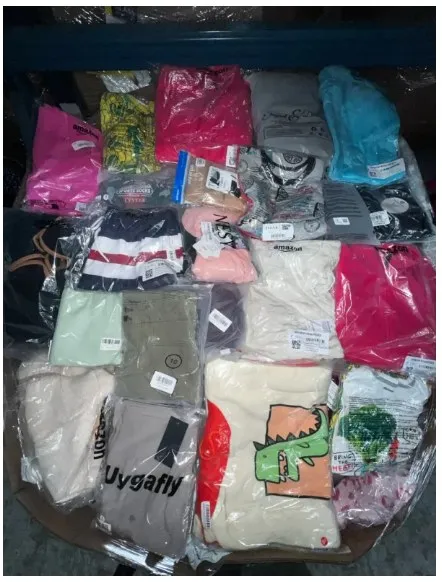Amazon Premium Clothing 1000pcs, Overstock, Bulk Resale Lot — photo 1 of 1