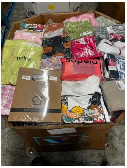 Amazon Premium Clothing 500pcs, Overstock, Bulk Resale Lot — photo 1 of 1